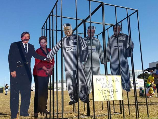 Protestos_16 Agosto 2015__001